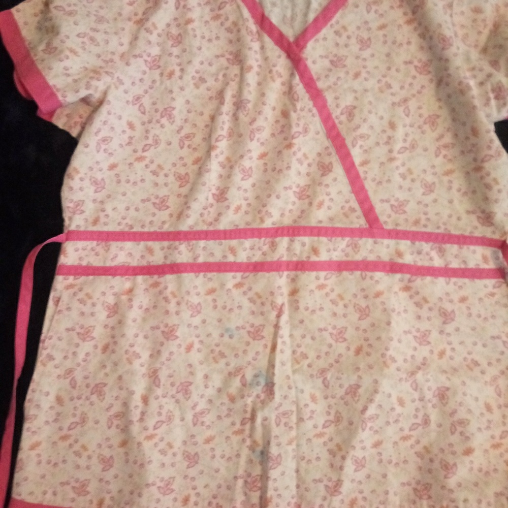 Scrub Set - Picture 2 of 3